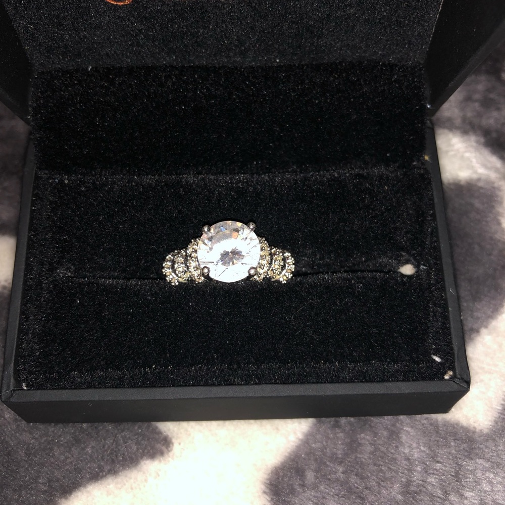Promise Ring - Picture 3 of 4
